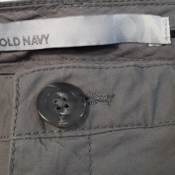 Old Navy On Classic Rise Gray Capris Pants Size 10 - Picture 10 of 16